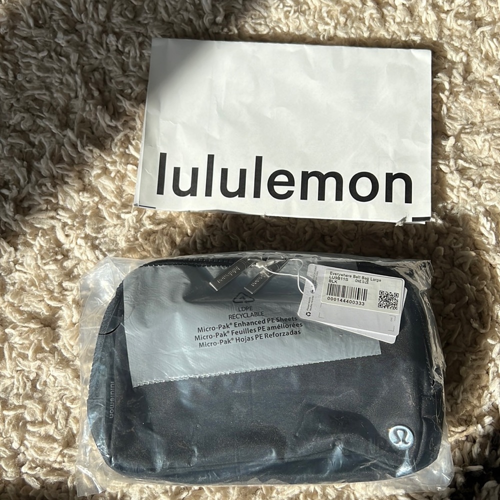 Lululemon everywhere belt bag, large